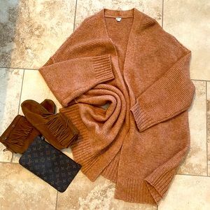 SOLD ❤️ Aerie Oversized Cardigan